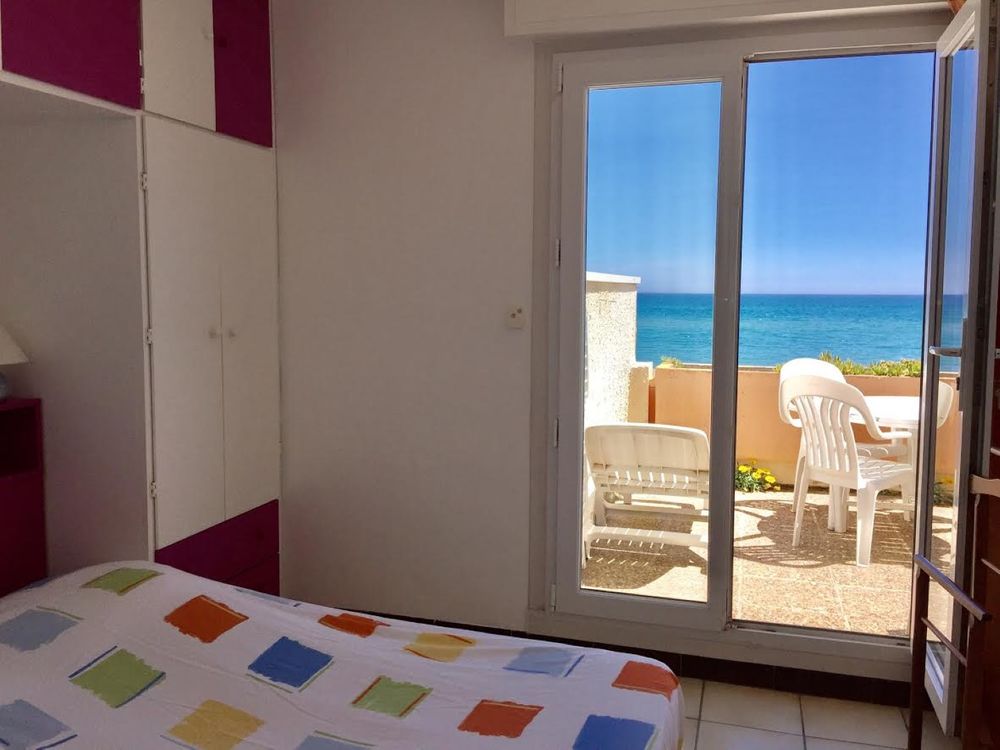   CHARMANT APPARTEMENT VUE MER PIEDS DANS L'EAU Vacances  / Offres de location 