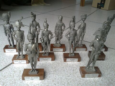 Lot de 11 Etains du Prince 13 Challans (85)