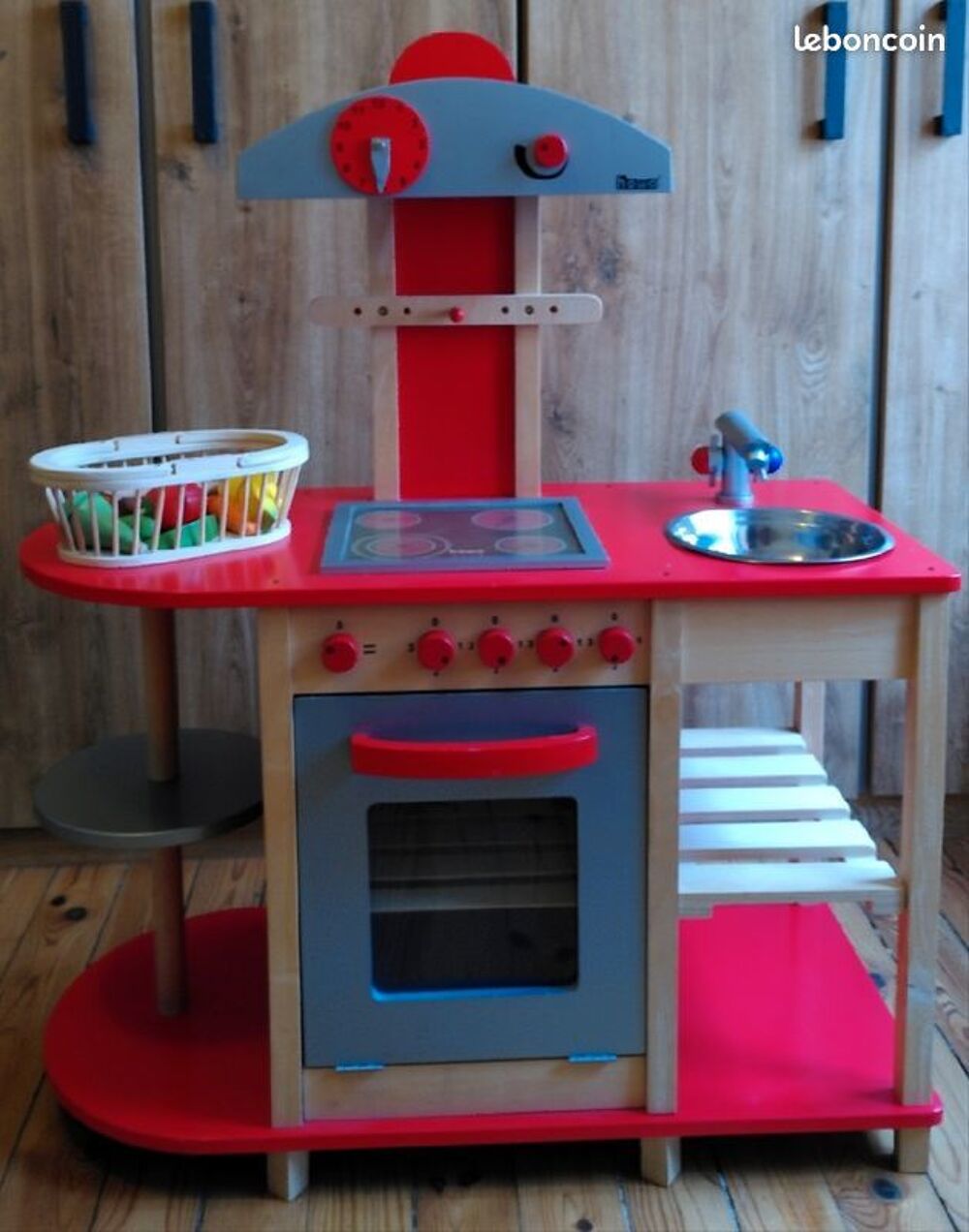 Belle d&icirc;nette en bois Jeux / jouets