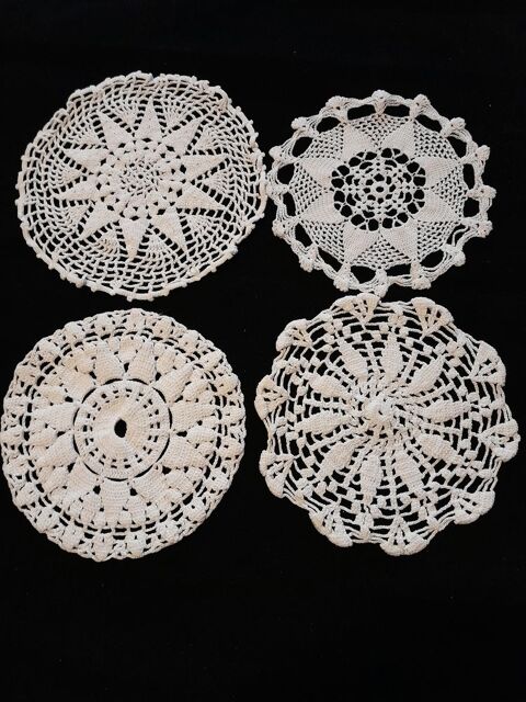  4 Napperons en Dentelle au Crochet 12 Tours (37)