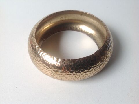 BRACELET DORÉ ET MARTELÉ 3 Trégunc (29)