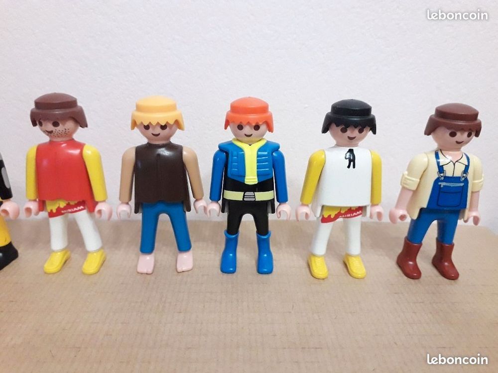 10 figurines Playmobil Jeux / jouets