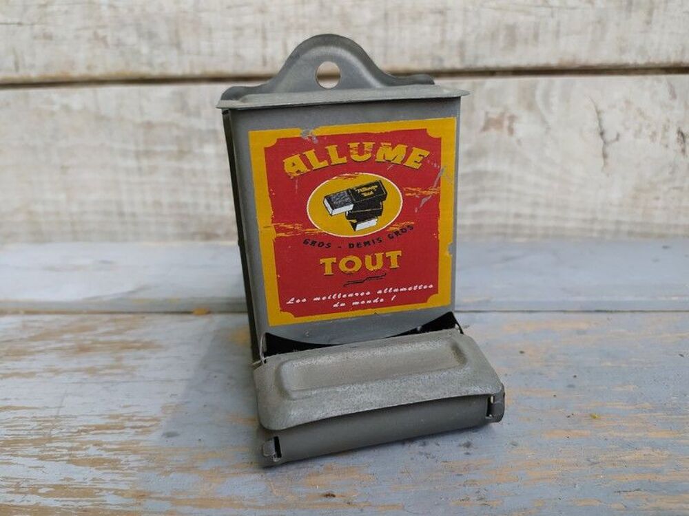 Ancienne Boite Publicitaire Distributeur Allumettes 