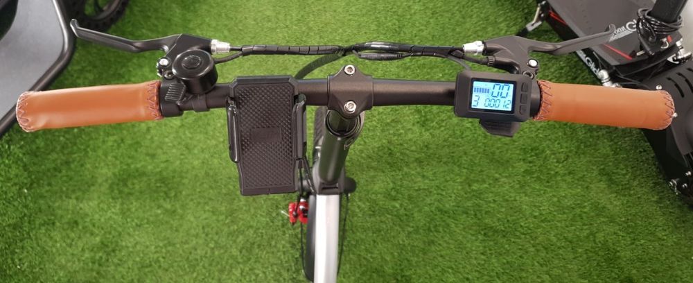 Trottinette &eacute;lectrique Vélos