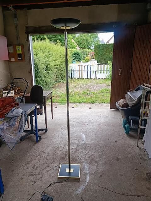 LAMPADAIRE HALOGENE VINTAGE 25 Saint-Jean-du-Cardonnay (76)