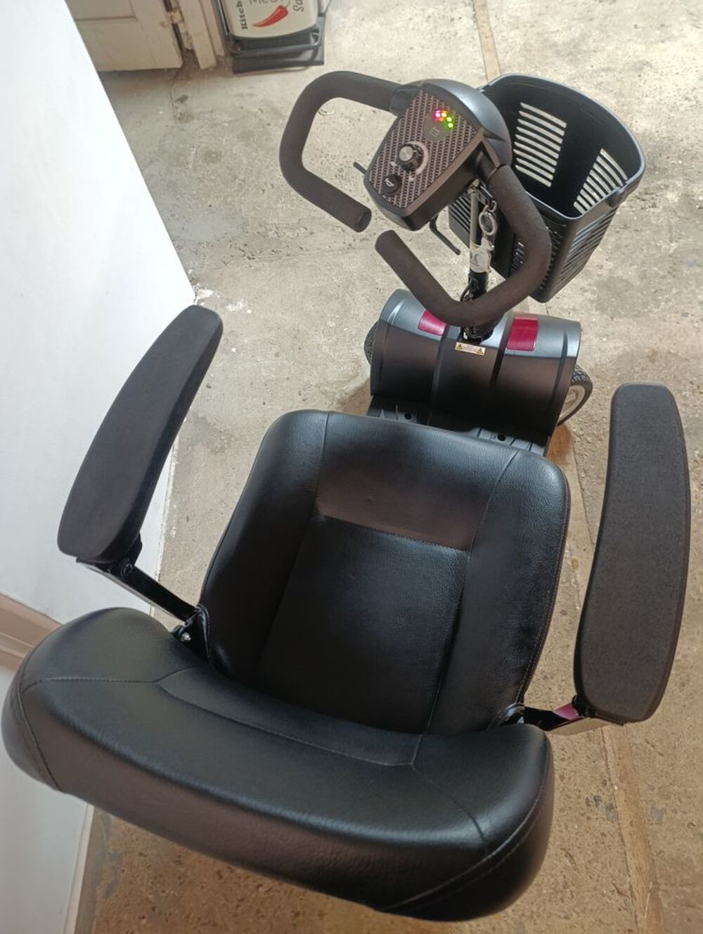 Scooter de mobilit&eacute; PMR Rascal Veo X (batteries neuves) Electroménager