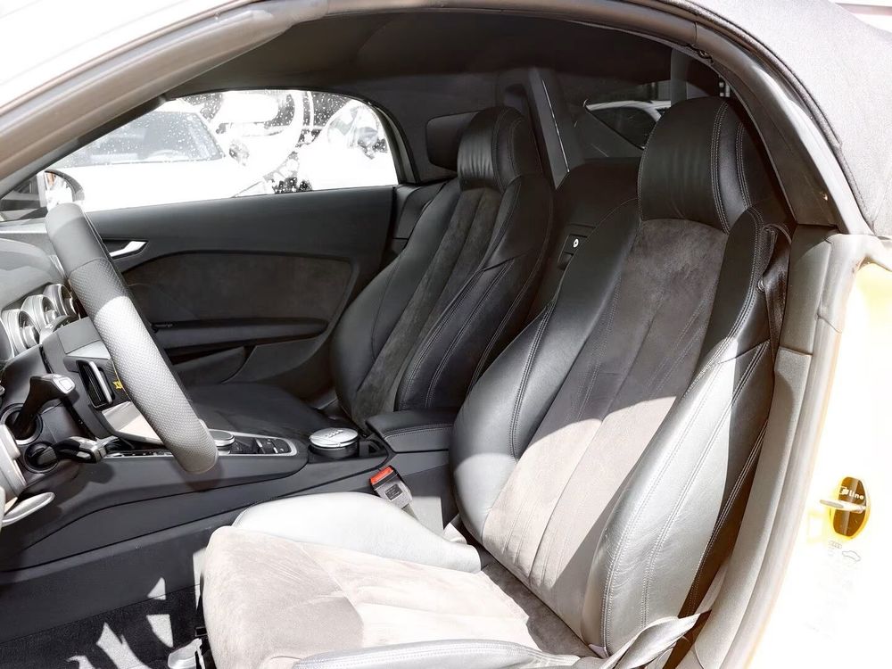 TT Roadster 2.0 TFSI 230 Quattro S tronic 6 S line 2017 occasion 38440 Saint-Jean-de-Bournay