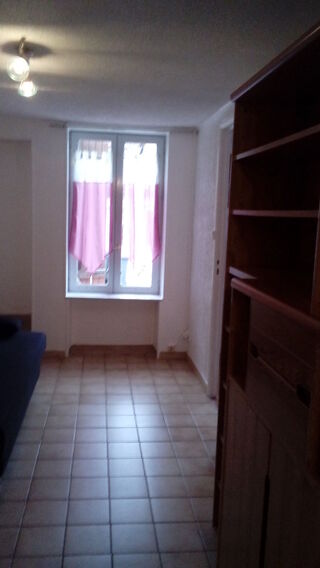  Appartement à louer 2 pièces 35 m² Le creusot
