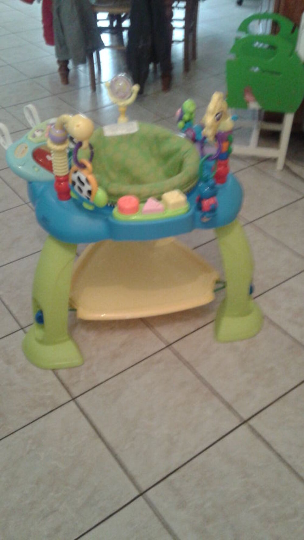 Centre d'activit&eacute;s B&eacute;b&eacute; Jeux / jouets