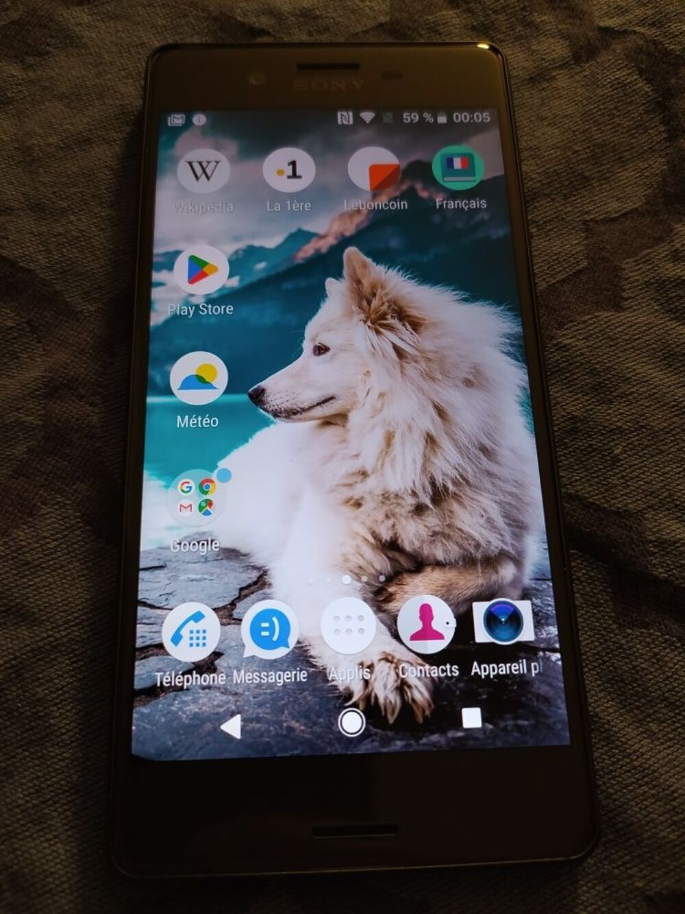 smartphone Sony Xperia X en excellent &eacute;tat et d&eacute;bloqu&eacute; tous op&eacute;rateurs Téléphones et tablettes