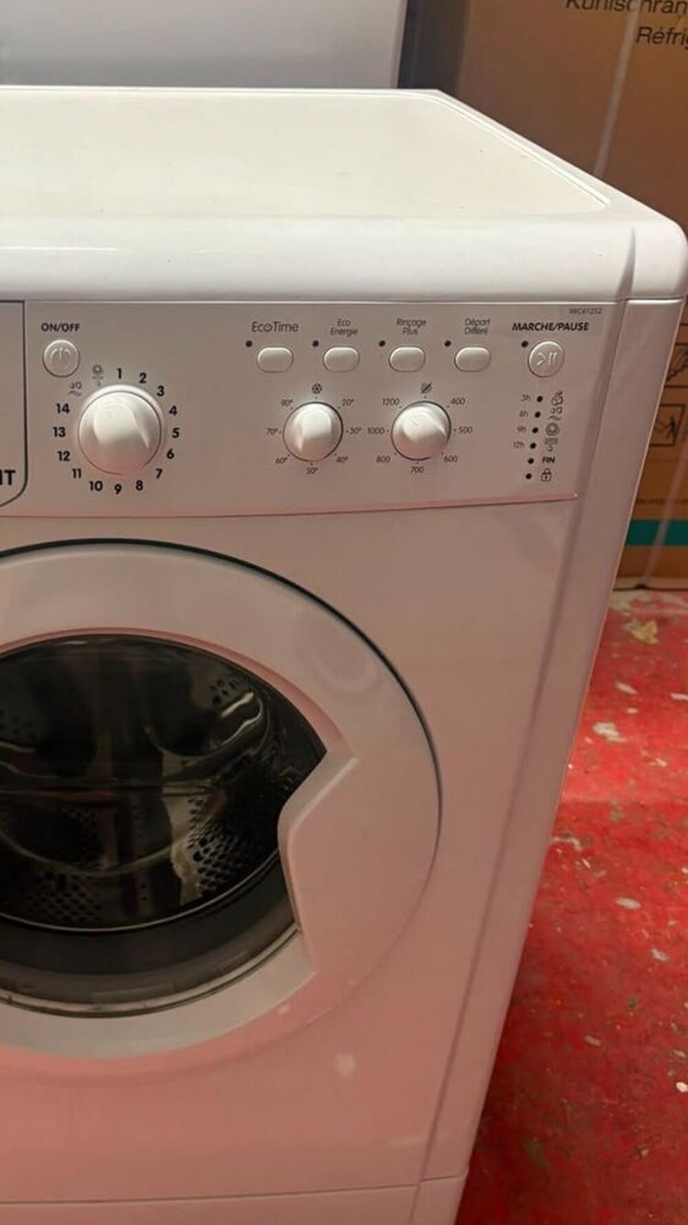machine &agrave; laver comme neuve Indesit excellent &eacute;tat livraison et installation assur&eacute;e Electroménager
