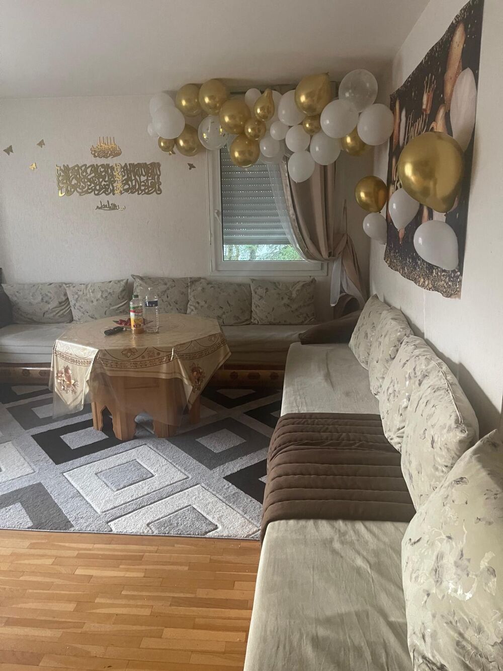  salon marocain complet, Meubles