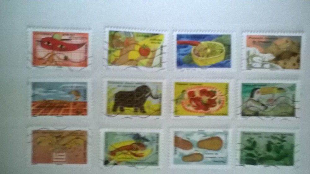 S&eacute;rie compl&egrave;te des 12 timbres auto adh&eacute;sif 