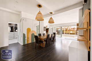  Maison à vendre 6 pièces 181 m²