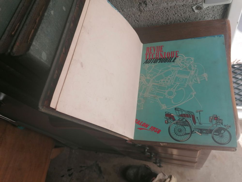 Collection revue RTA 6 livres reli&eacute;s et 35 revues normale 