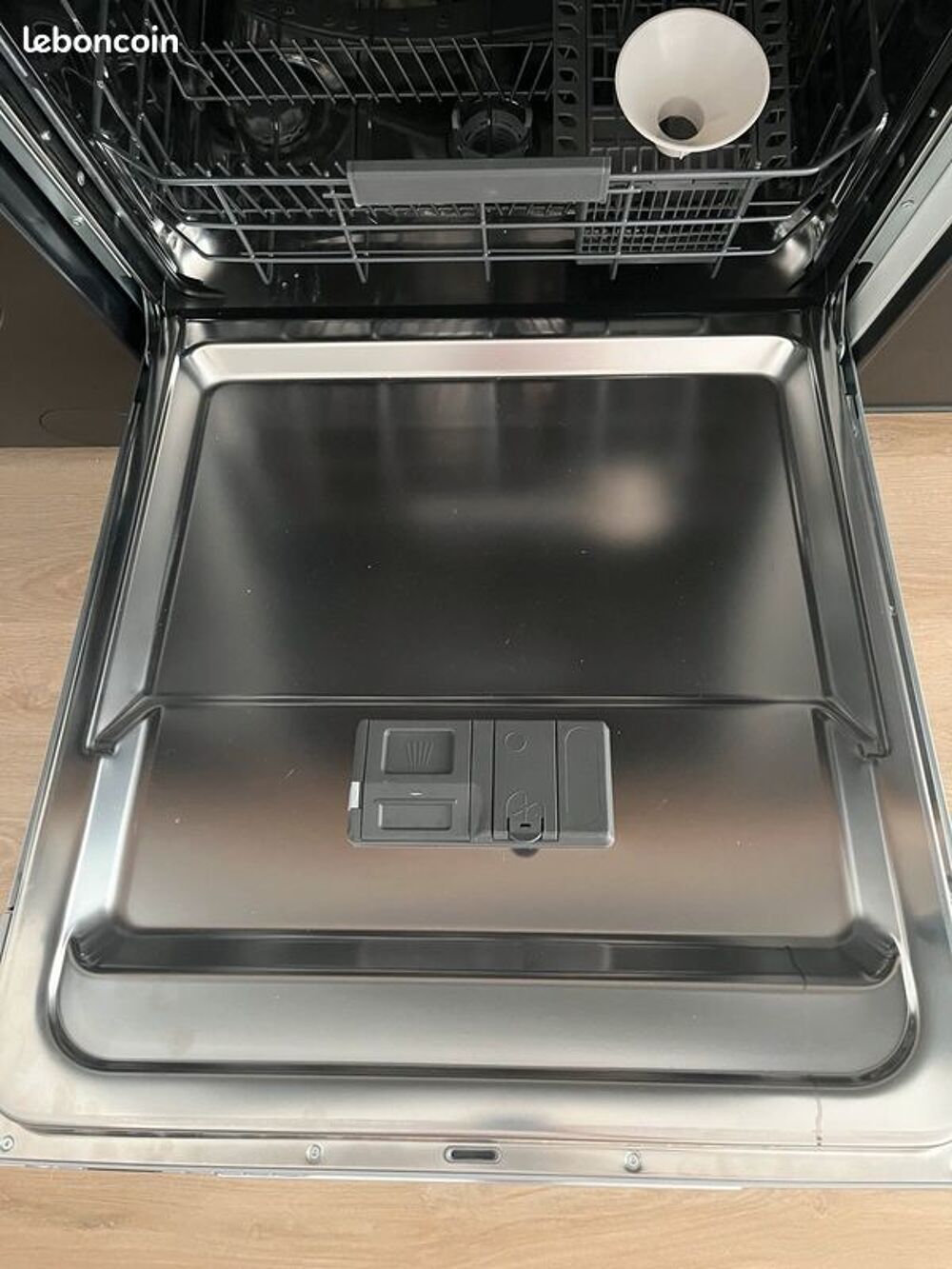 Lave-vaiselle encastrable WHIRLPOOL Electroménager