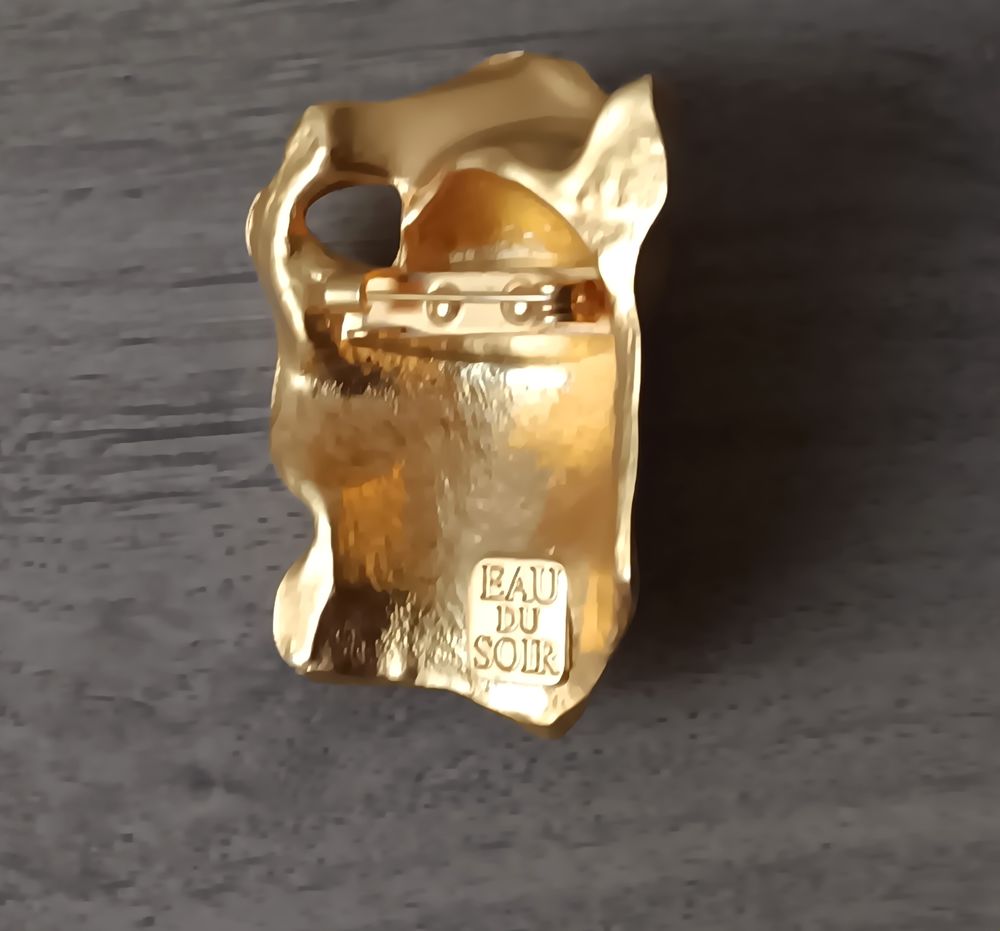 Bijou Broche pour Eau du Soir Sisley Bijoux et montres