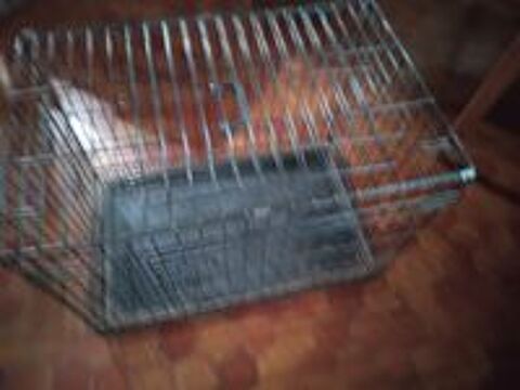   Vds 2 cages de transport  chiens  