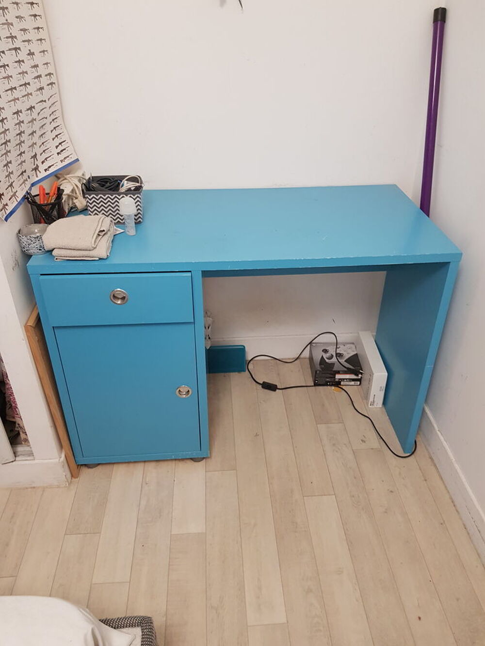bureau
? ? CAUSE D&Eacute;M&Eacute;NAGEMENT ? Meubles