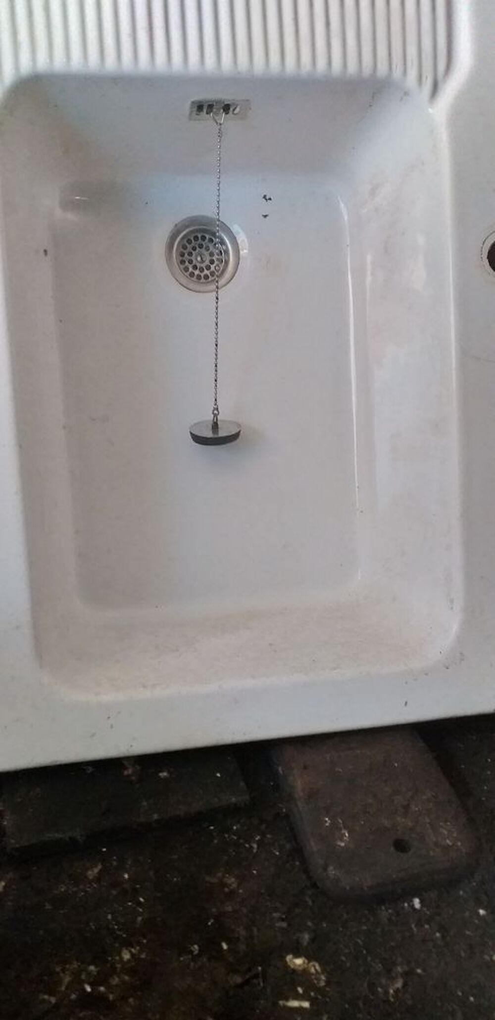 2 &eacute;viers en gr&eacute;s blanc Bricolage
