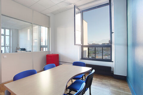 Trouvez un espace de bureau &agrave; Grenoble City  pour 5 personnes  o&ugrave; tout est pris en charge 1029 38000 Grenoble