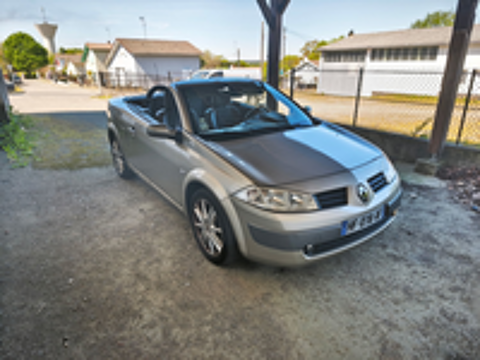 M&eacute;gane Cabriolet 1.6i 16V Dynamique A 2006 occasion 31600 Eaunes