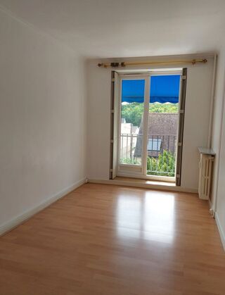  Appartement à louer 3 pièces 55 m²