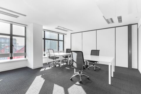 Bureau priv&eacute; pour 5 personnes – Regus Bezons, Emile Zola Bezons 1608 95870 Bezons