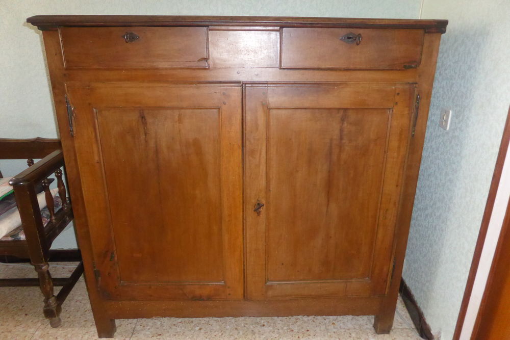 Buffet ancien en noyer Meubles