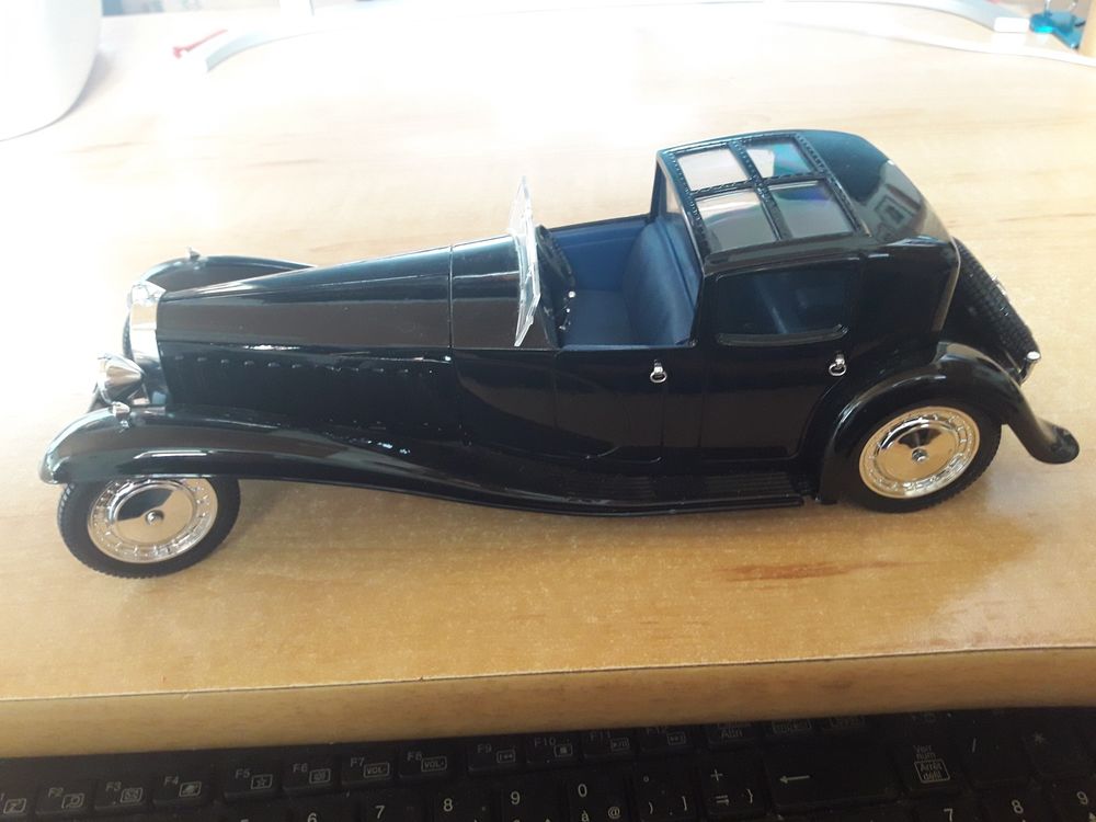 Bugatti royale 1930 marque solido au 1/21 eme 