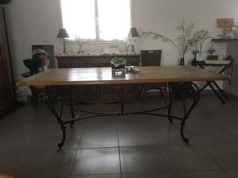 TABLE DE SALLE A MANGER 300 Saint-Aubin-de-Mdoc (33)