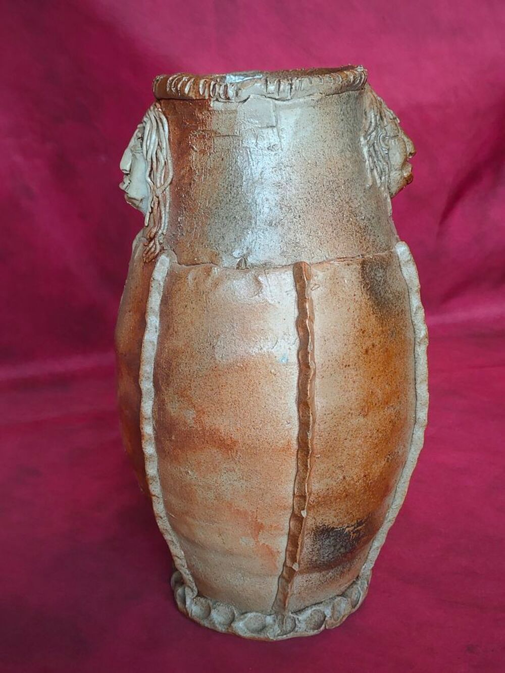 Ancien pot en gr&egrave;s artisanal Dcoration