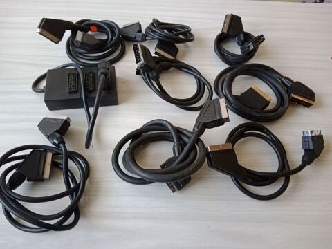 Lot c�bles p�ritels + bo�tier multi connexion 18 Sautron (44)