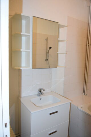  Appartement à louer 3 pièces 73 m²