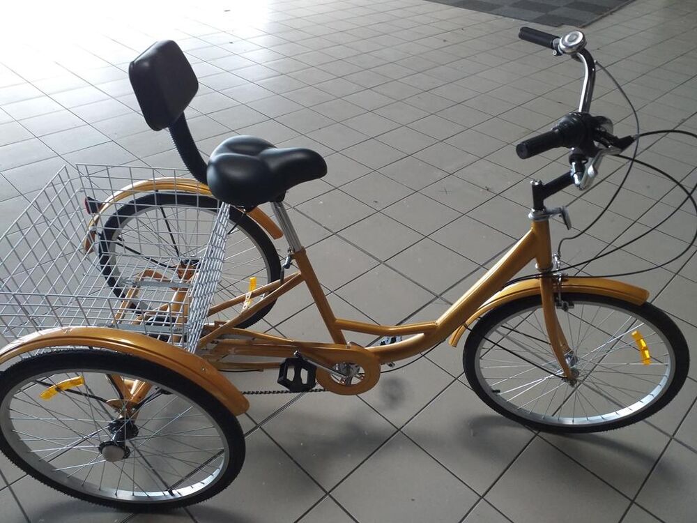 Tricycle adulte avec panier arri&egrave;re Vélos