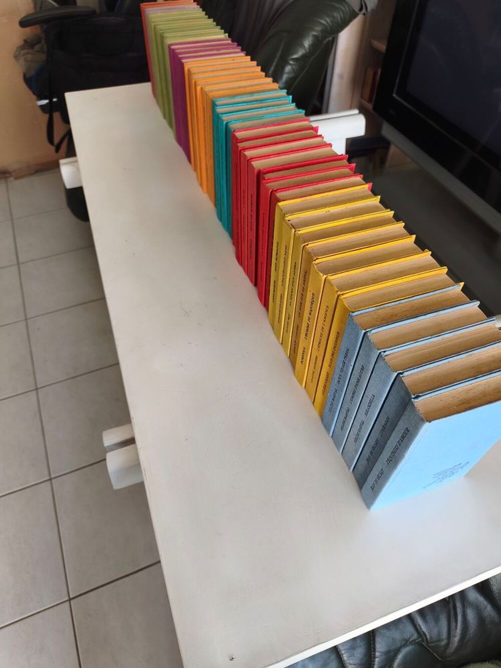 Livres roman collection romanesque 44 volumes Livres et BD