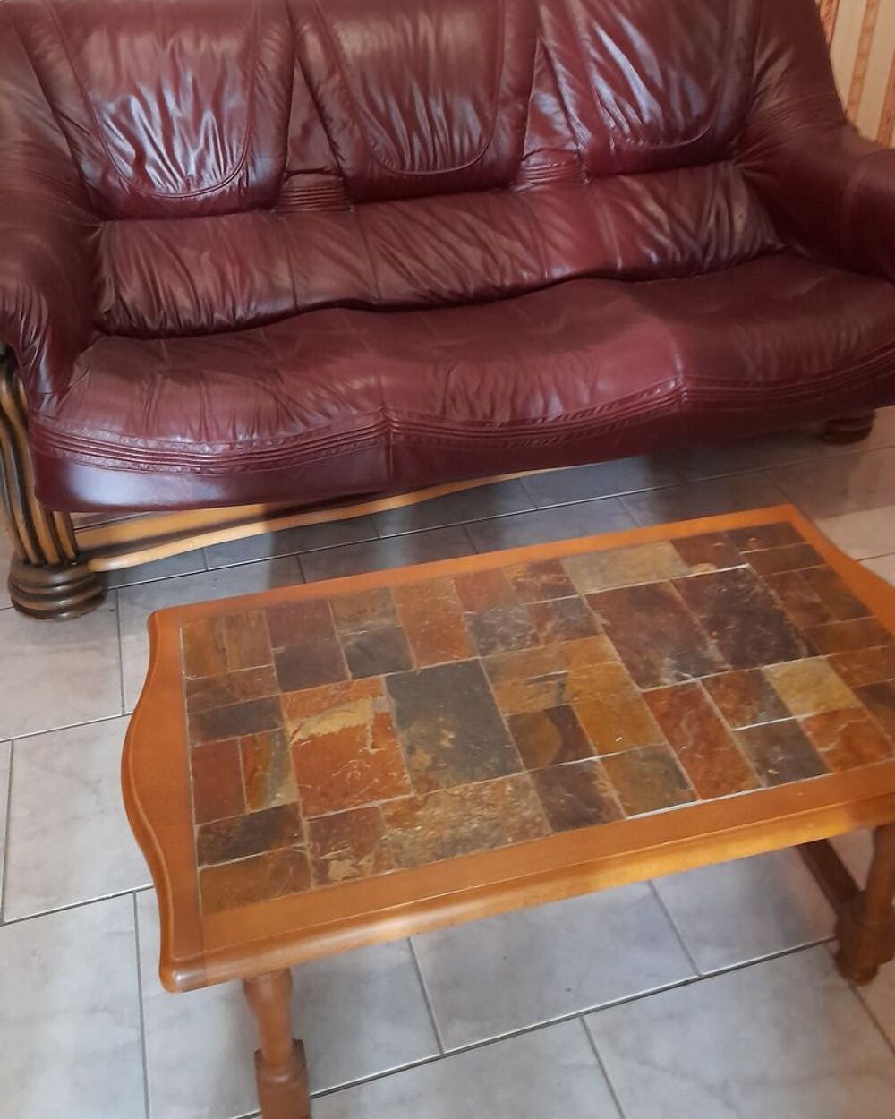 Canap&eacute; cuir et bois +table Meubles