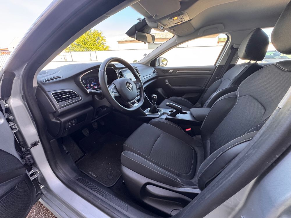 Megane IV M&eacute;gane IV Berline Blue dCi 115 Business 2021 occasion 84290 Sainte-C&eacute;cile-les-Vignes