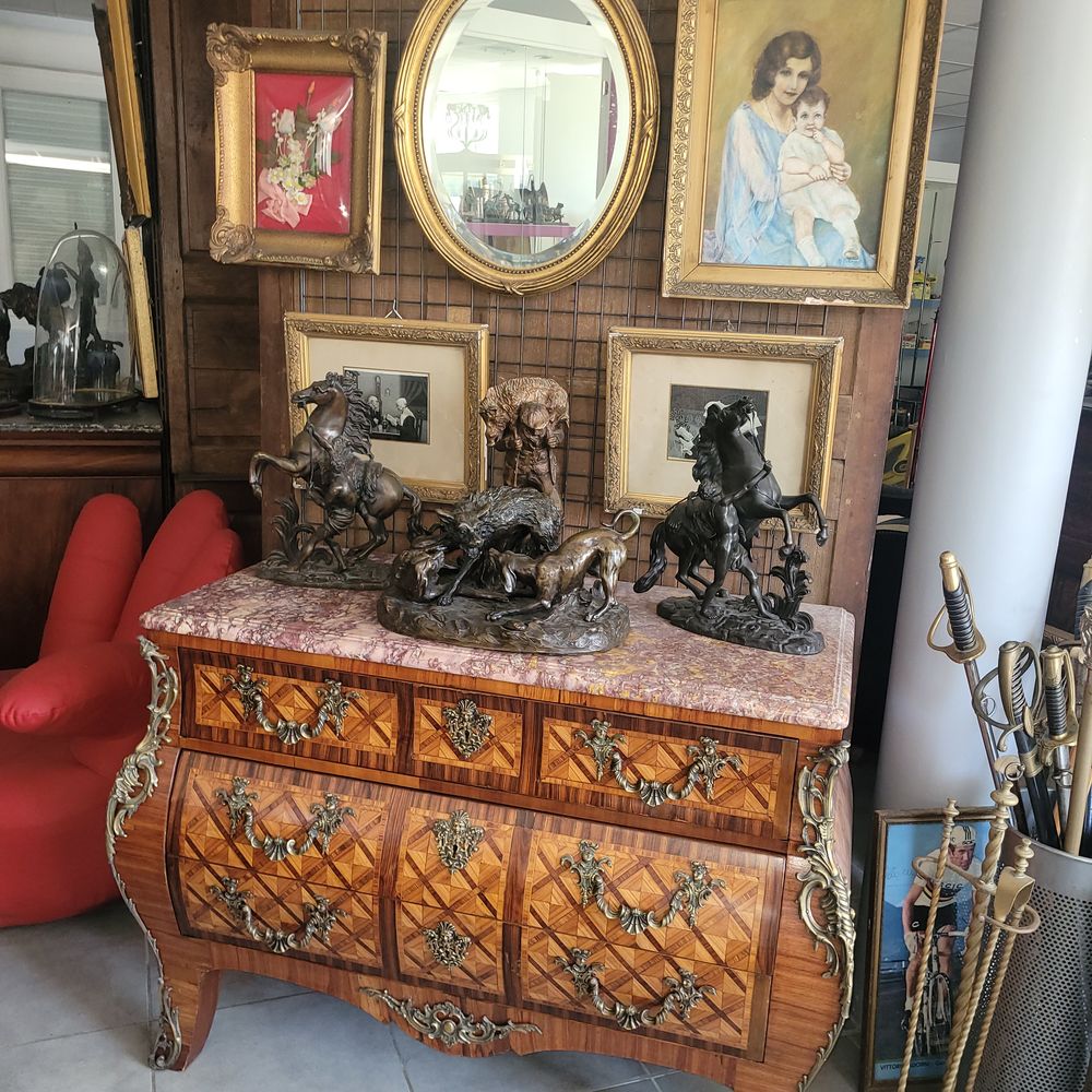 CASH ANTIQUTIES DEBARRAS SUCCESSION
