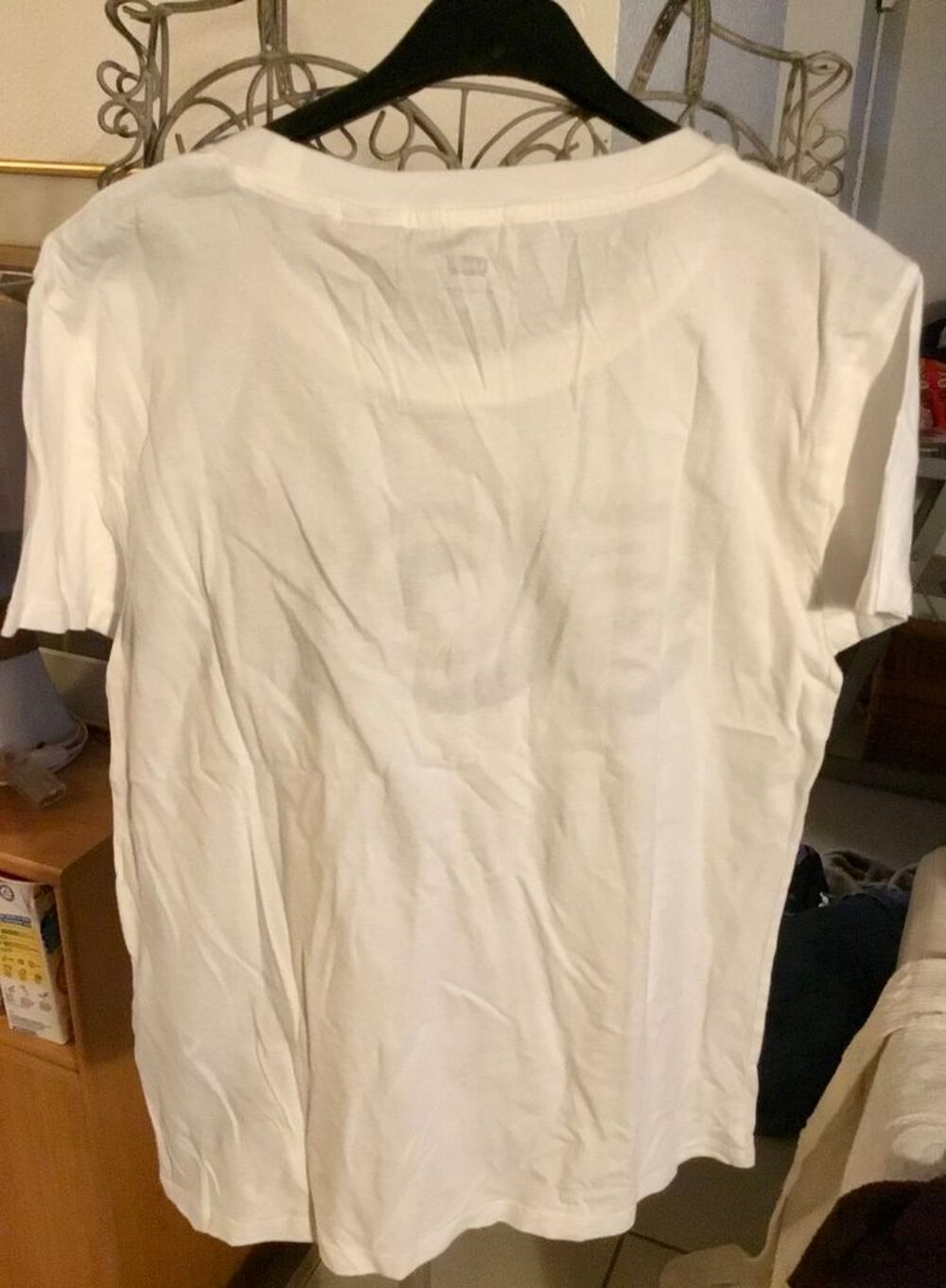 Tee-shirt Levi?s homme blanc manches courtes, vintage, inscription 501 sur le devant, neuf avec &eacute;tiquette, Taille S. Vêtements