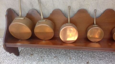 Lot de cinq casseroles en cuivre �tam� sign� 80 Aubagne (13)