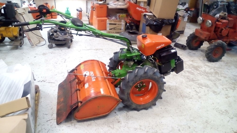 MOTOCULTEUR Jardin