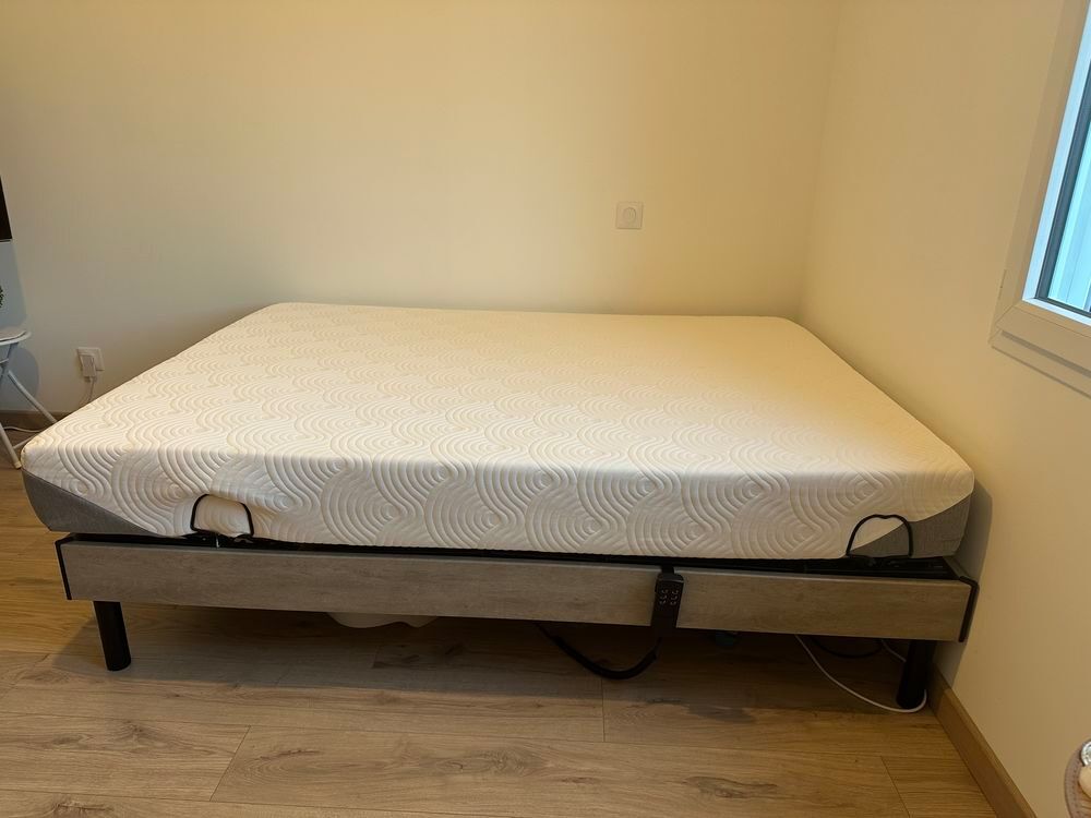 Lit &eacute;lectrique 140x190 et matelas tempur grand confort Meubles