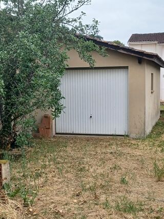  Parking / Garage à vendre 136 m²