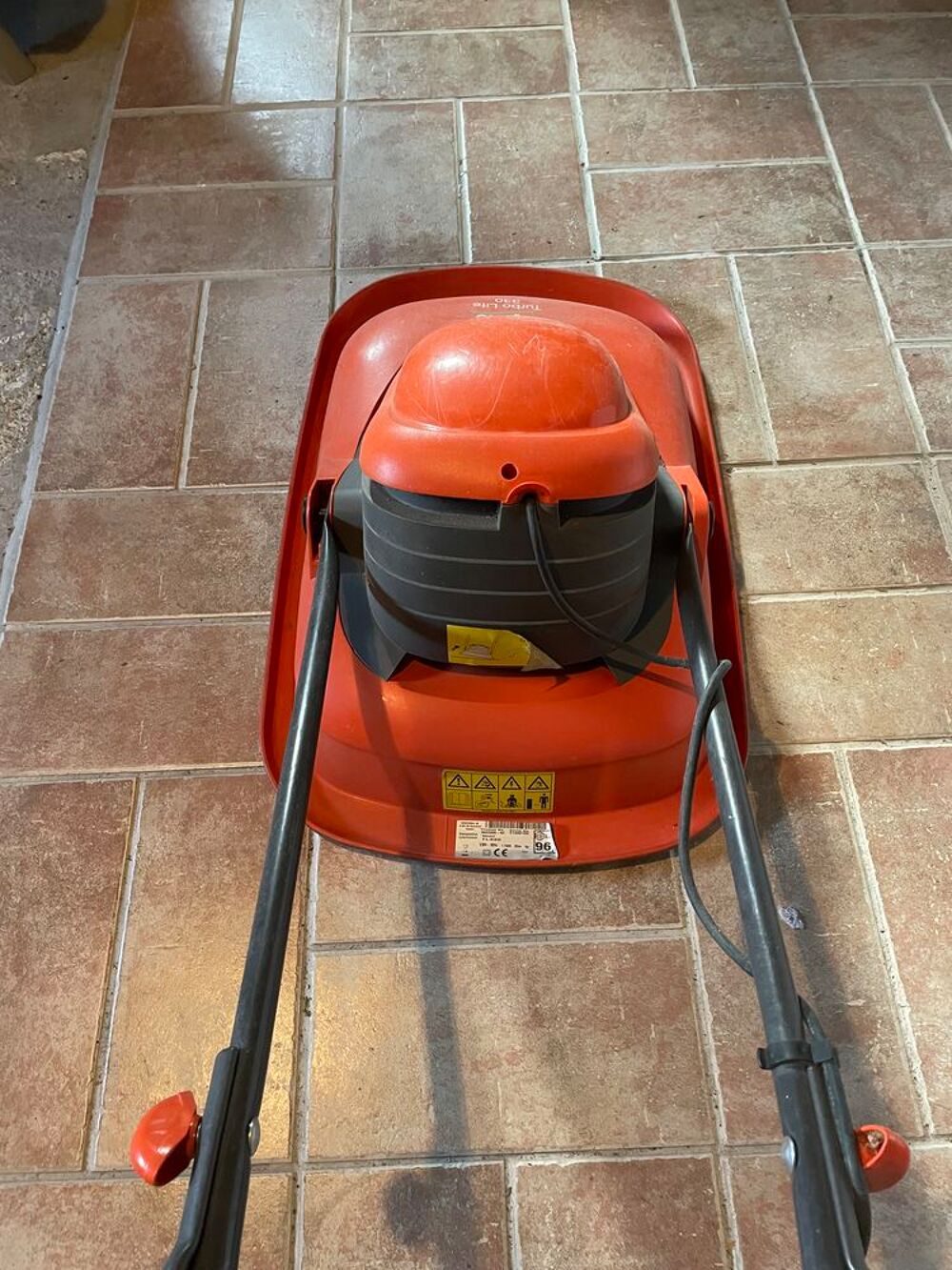 Tondeuse Flymo turbo lite 330 Jardin