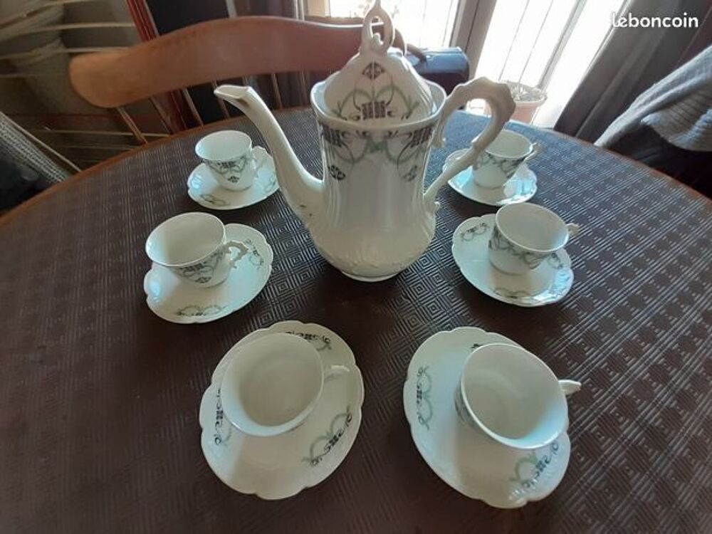 Service &agrave; caf&eacute; ou &agrave; th&eacute; Cuisine