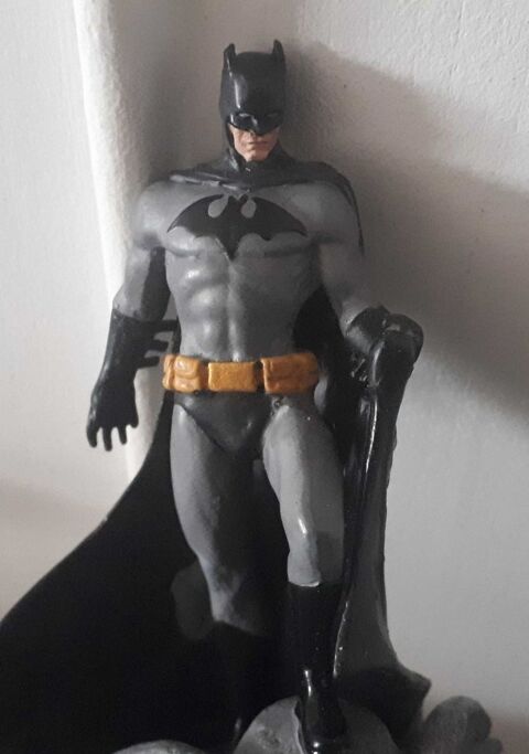 Figurine NEUVE BATMAN SUR GARGOUILLE HORS SERIE 60 Villemomble (93)