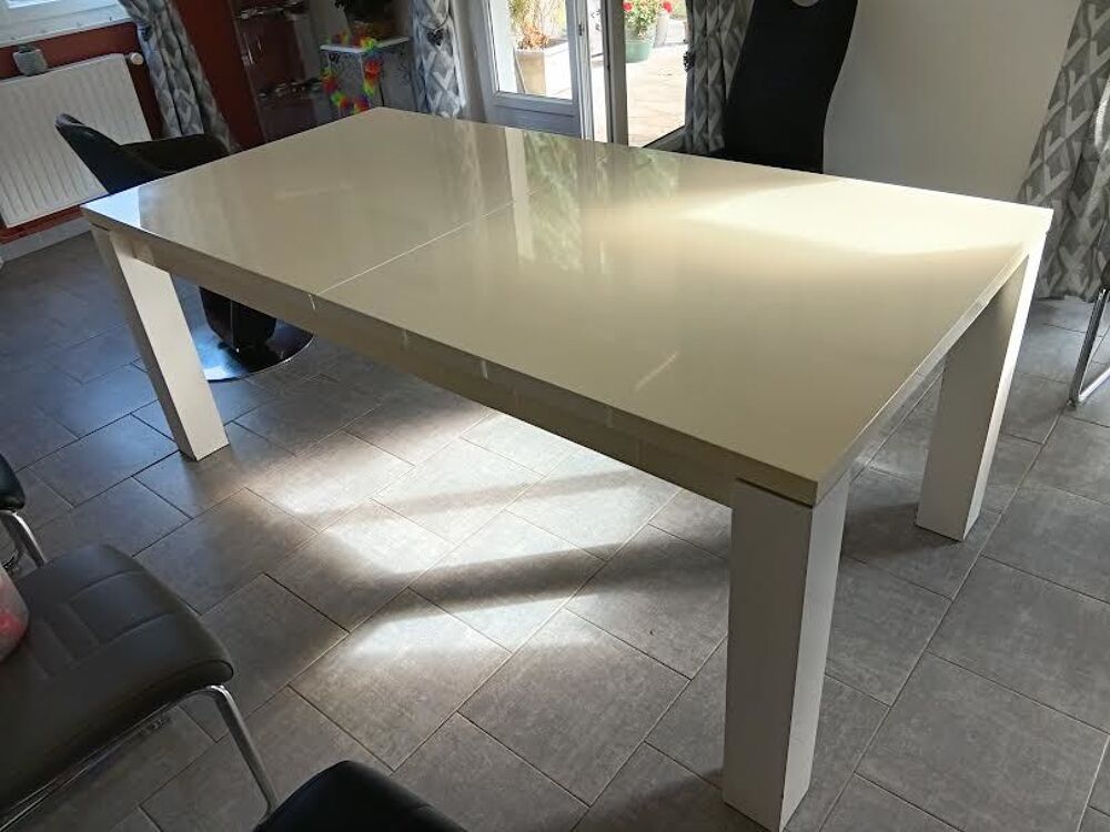 TABLE RECTANGULAIRE AVEC RALLONGE Meubles