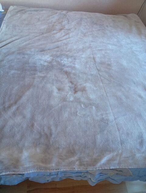 Plaid de lit 7 La Roche-sur-Yon (85)