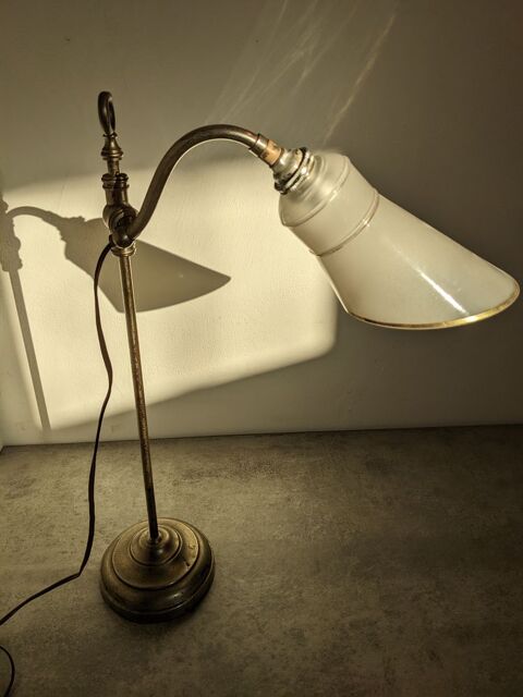 Lampe d'Horloger tulipe 1950 d�but du si�cle dernier en tr�s 65 Marseille 13 (13)